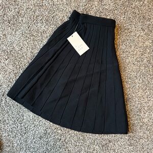 Black Pleated Knit Circle Skirt